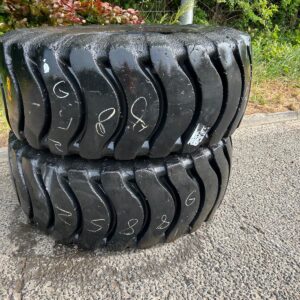 A PAIR OF 20.5R25 MICHELIN XRD2 L5 HEAVY DUTY SHOVEL TYRES